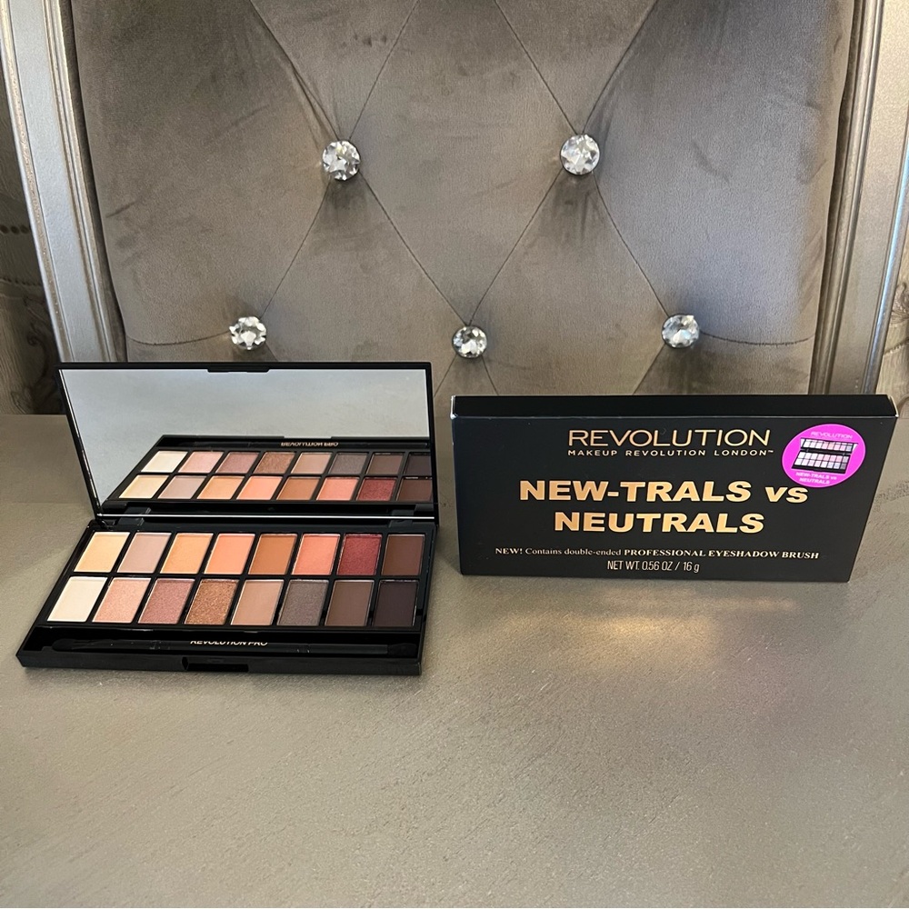 Revolution eyeshadow palette